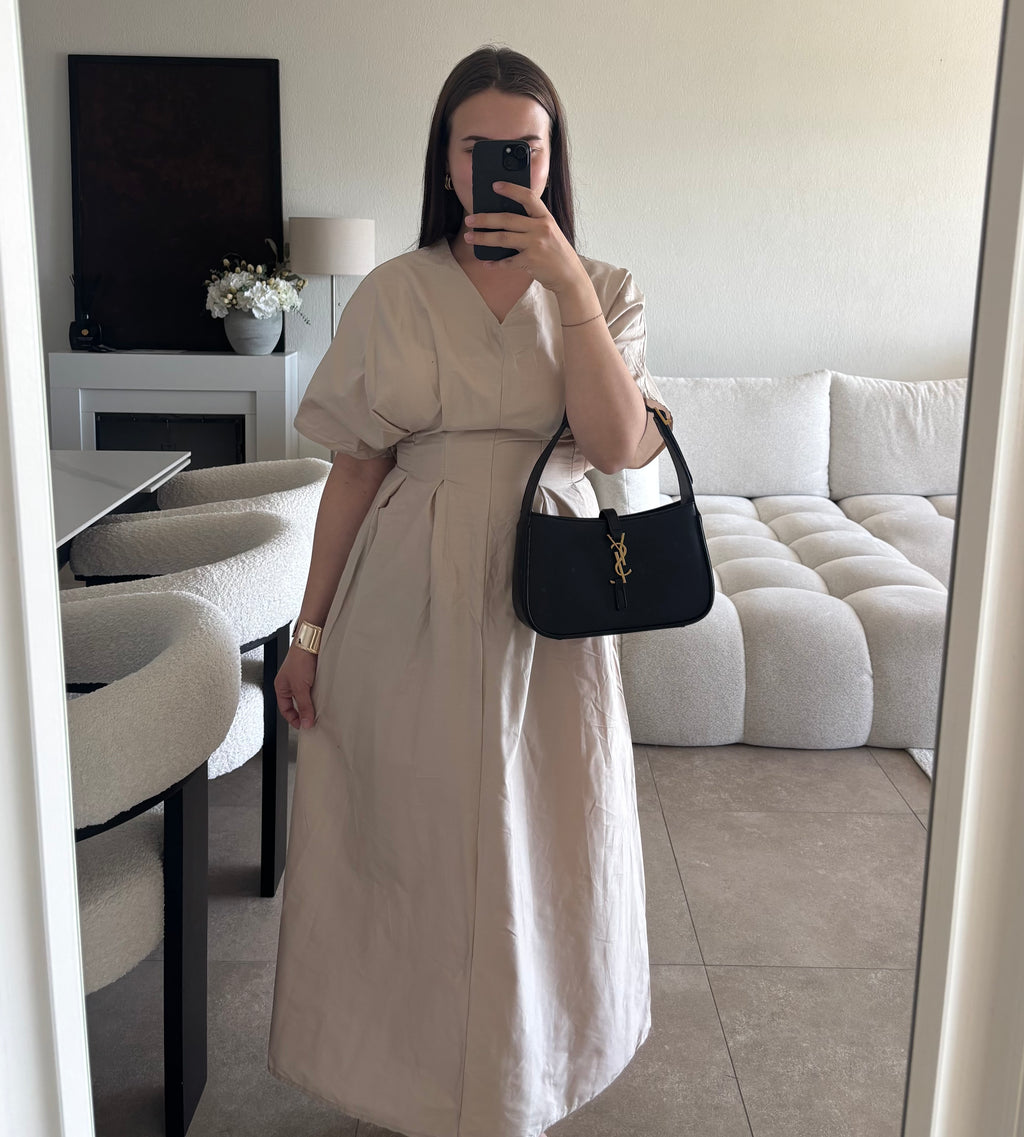 Robe taille unique, se noue au dos