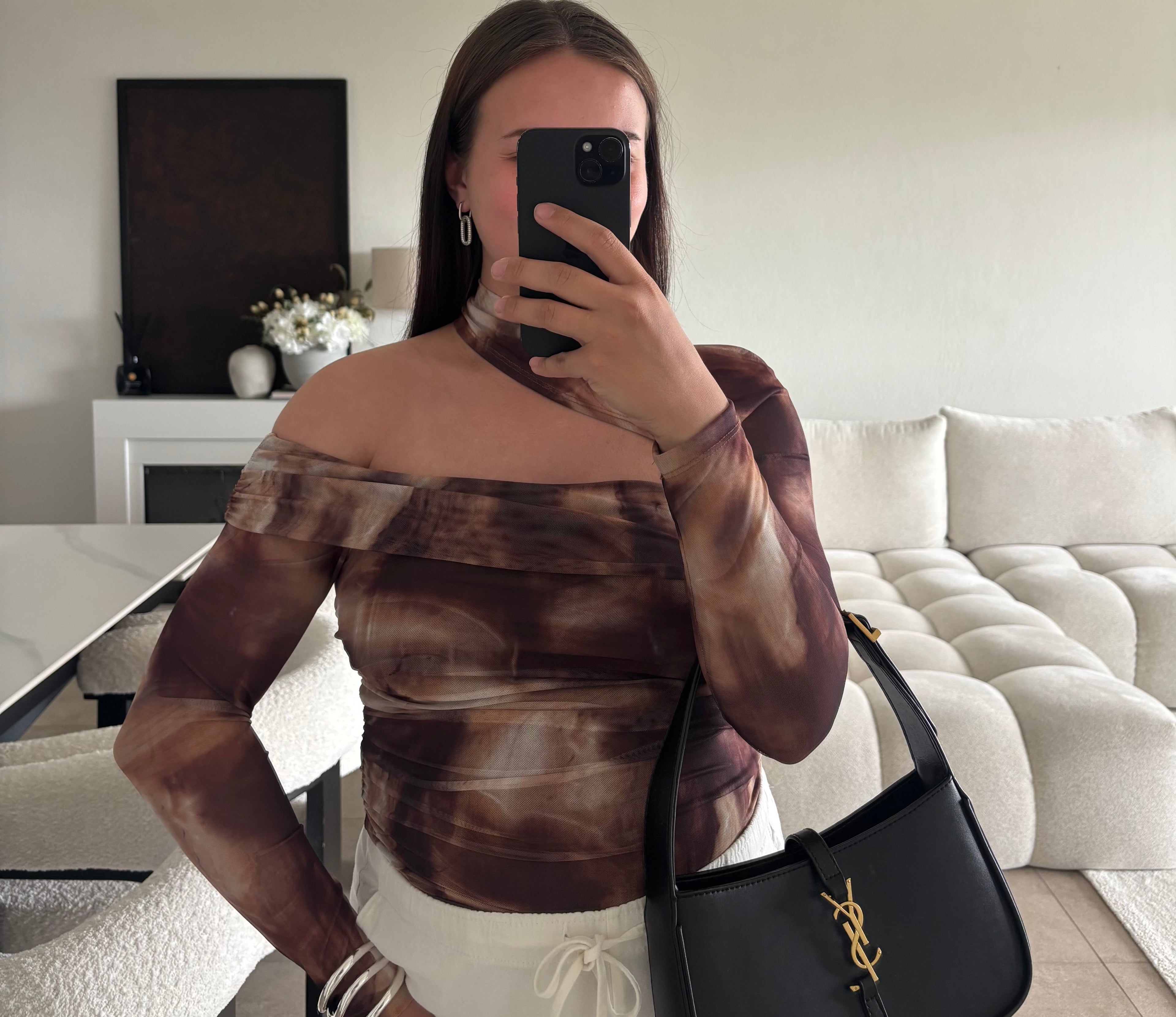 Body asymétrique taille S/M (la manche s’ajoute en plus sur le cou&bras)