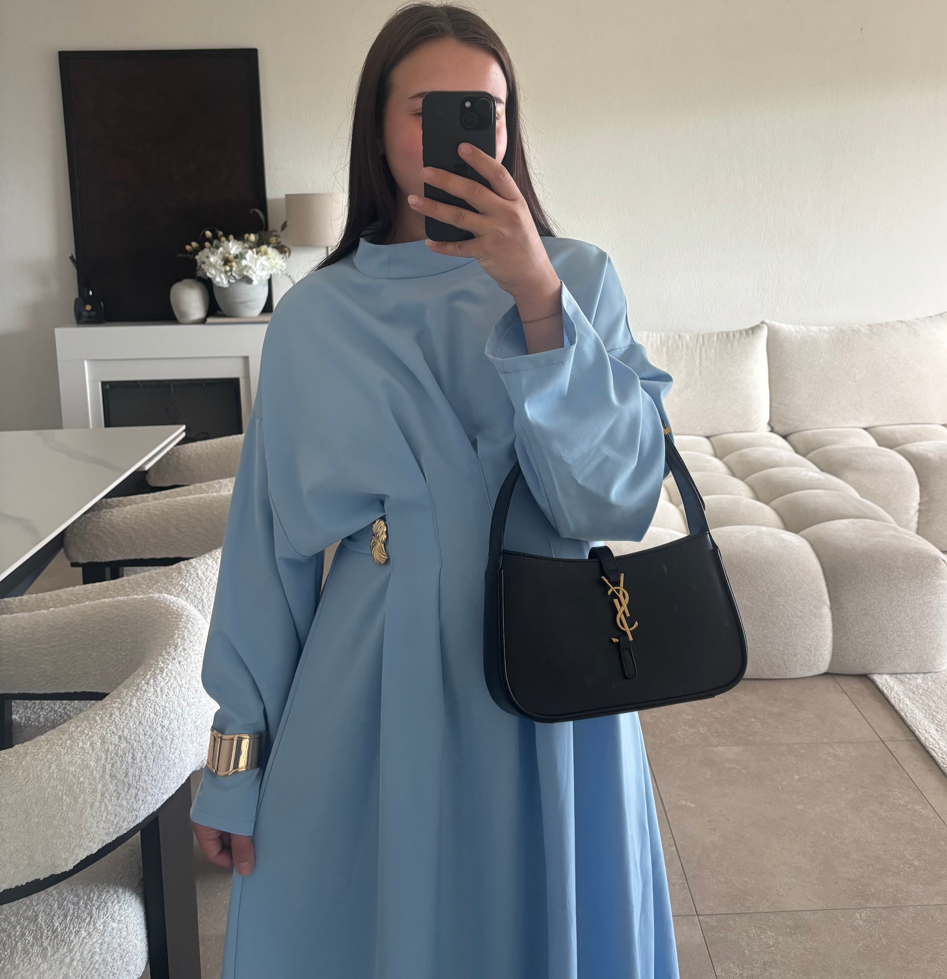 Robe taille unique (se noue au dos)