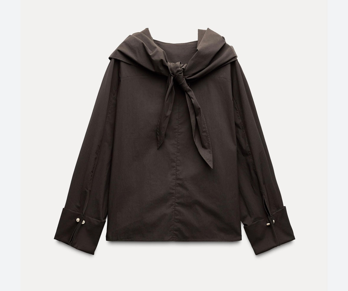 Blouse ZARA avec foulard taille XS (peut aller pour un S/M)