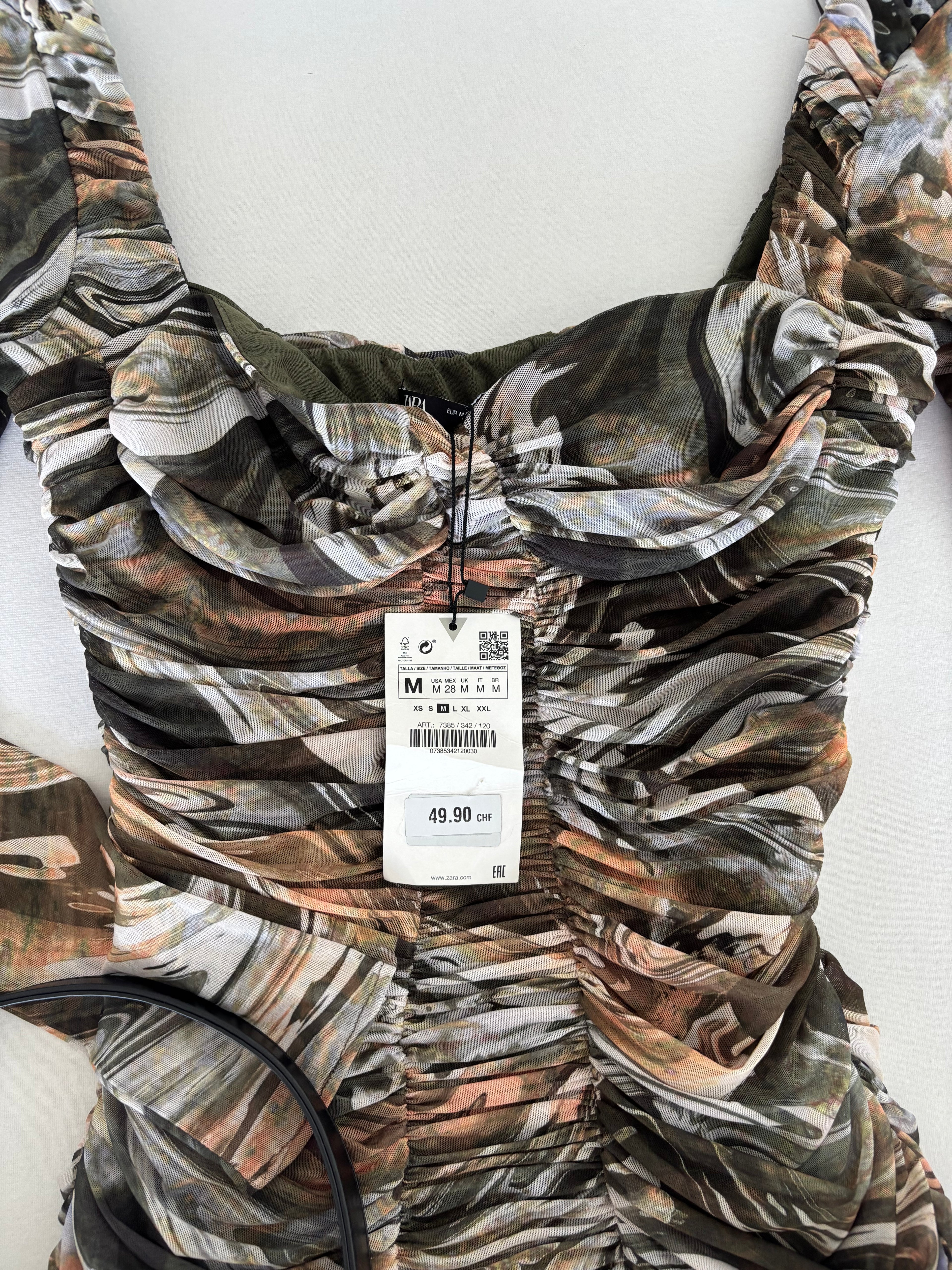 Robe Zara taille M (neuve)