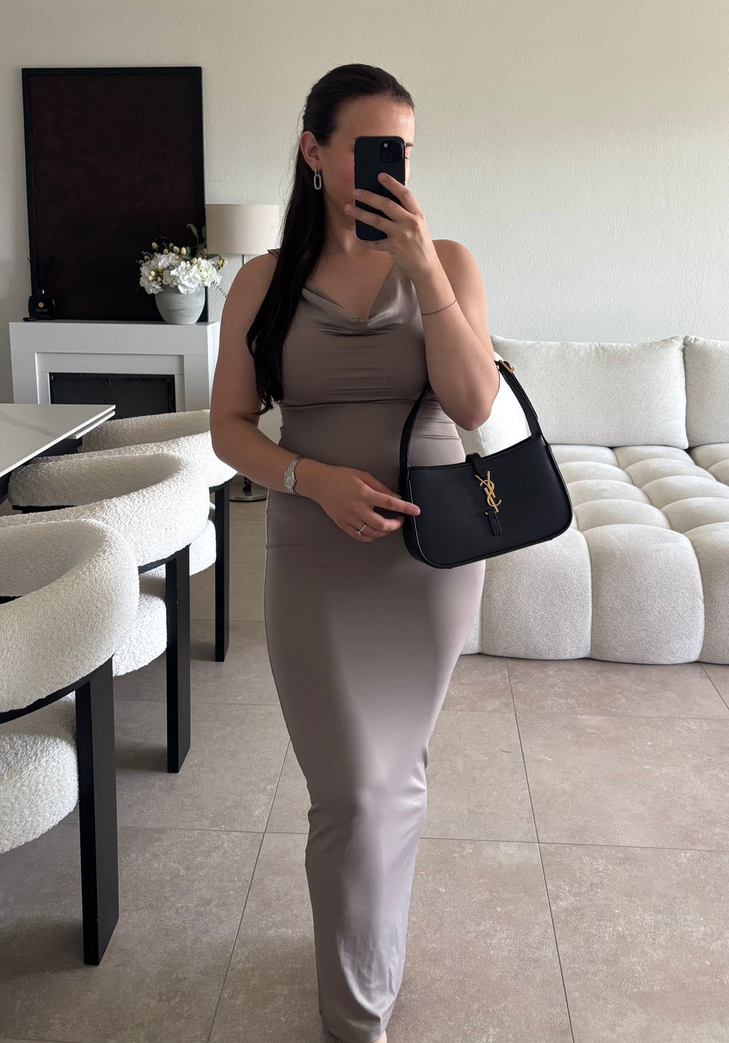 Robe Bershka avec capuche taille XS (neuve)