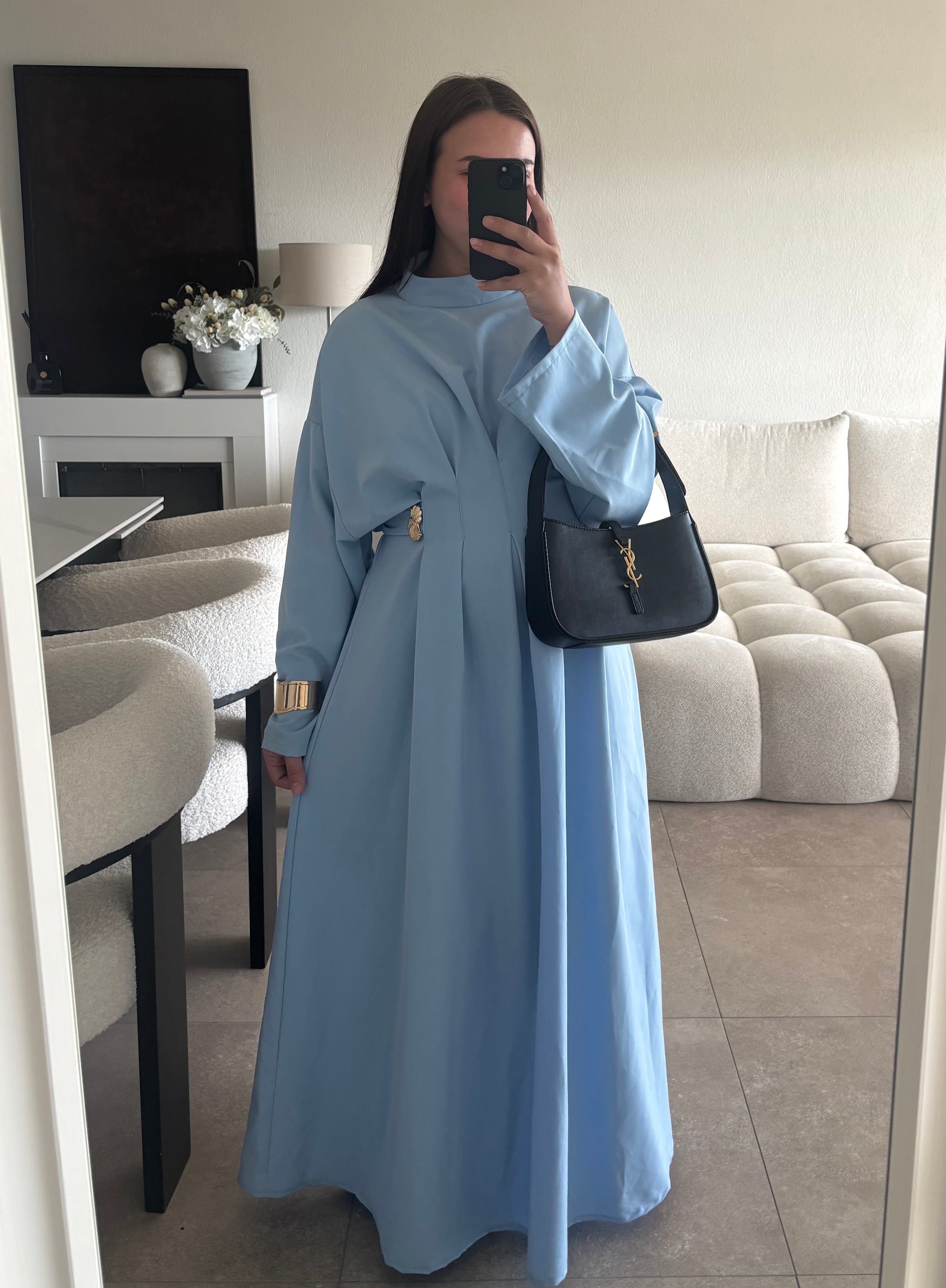 Robe taille unique (se noue au dos)