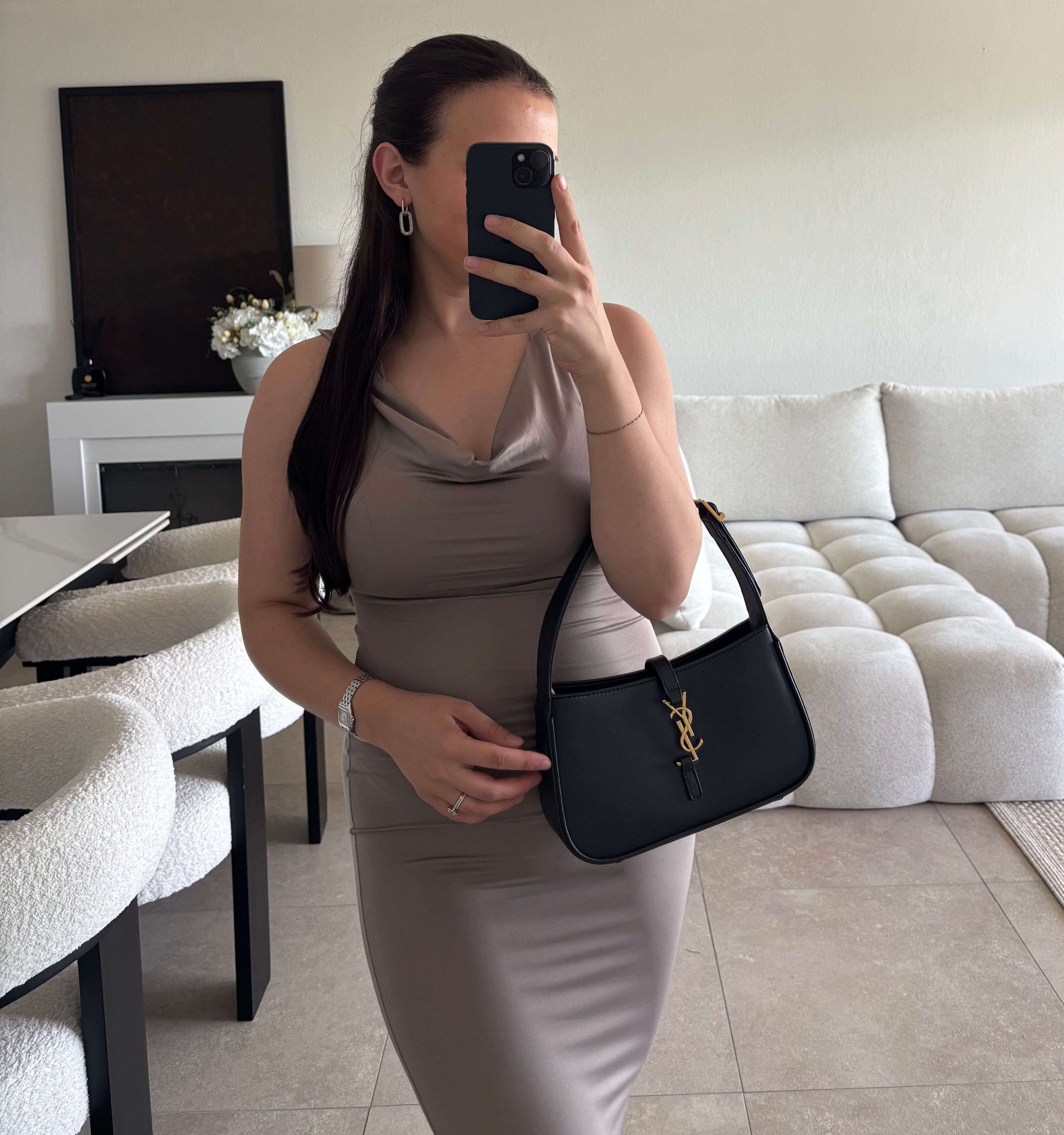 Robe Bershka avec capuche taille XS (neuve)