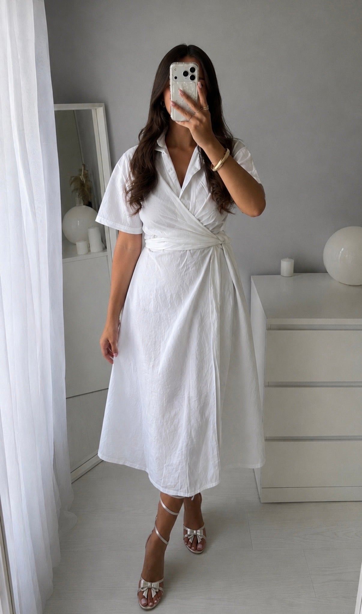Robe taille unique, se noue au dos