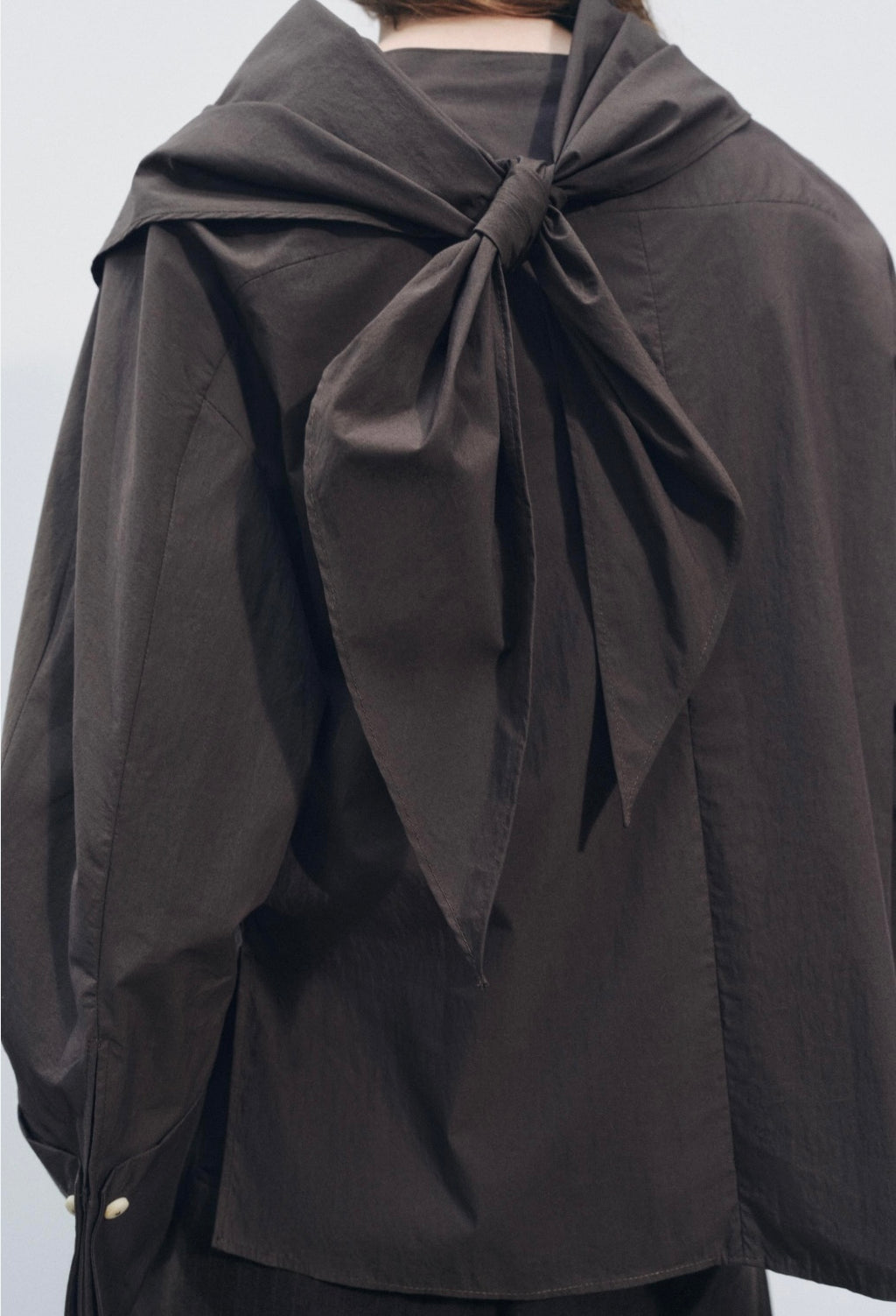 Blouse ZARA avec foulard taille XS (peut aller pour un S/M)