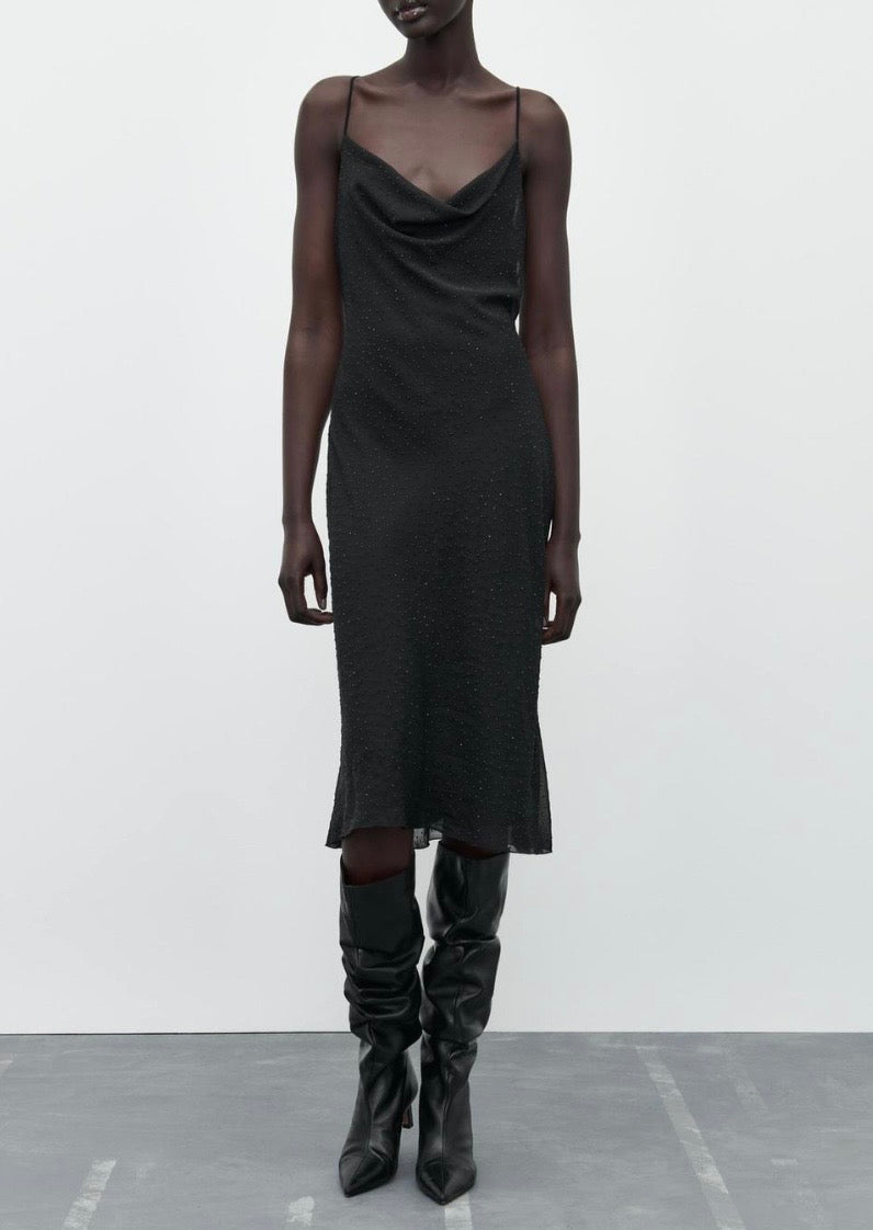 Robe avec strass Zara taille M (neuve)