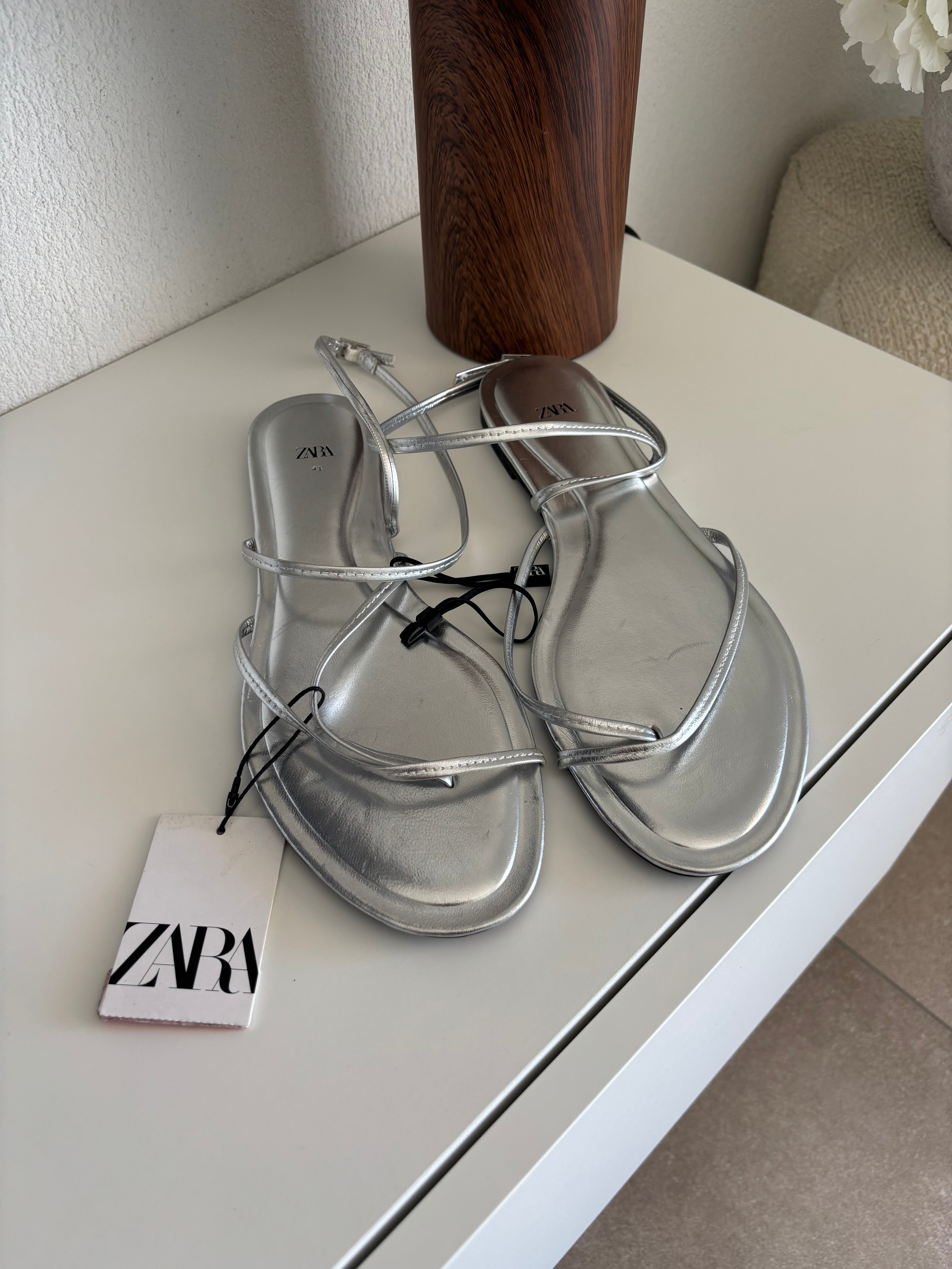 Sandales Zara taille 41 (neuves)